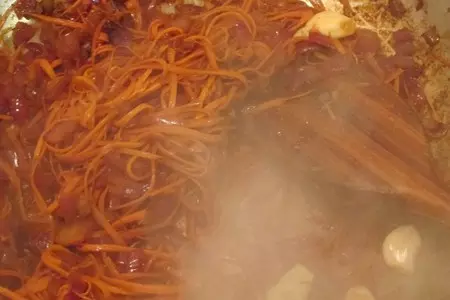 Винно -томатно -морковный соус с домашними колбасками: шаг 4