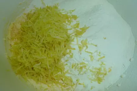 Португальские пушистые кексики с рисовой мукой ( bolos de arroz): шаг 4