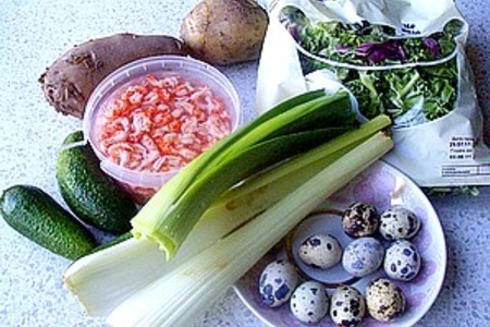Картофельный салат с раковыми шейками: шаг 1