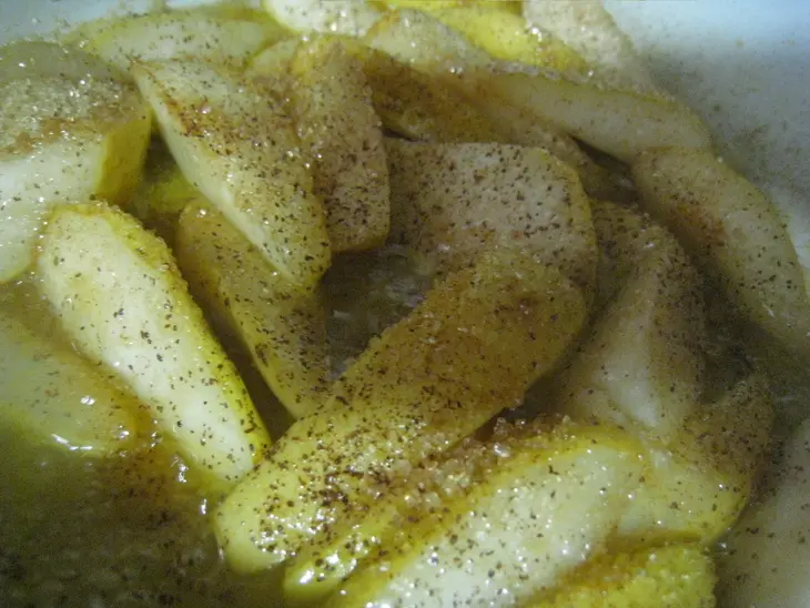 Блины с карамельными грушами: шаг 7