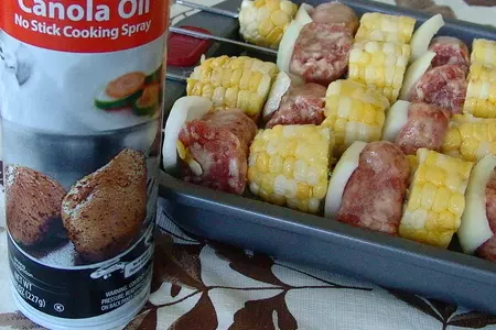 Колбаски с кукурузой в духовке, почти как на гриле: шаг 4
