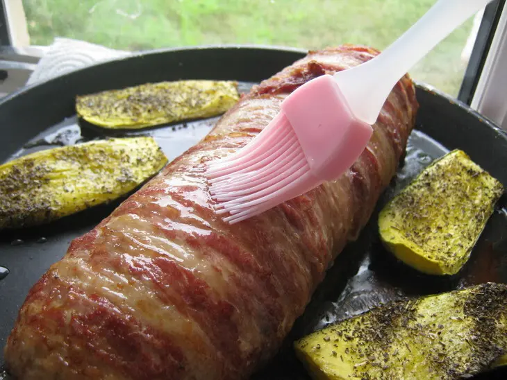 Рулет куриный с зеленью.: шаг 10