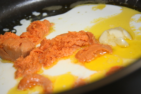 Паста "romeo" на мясном бульоне с тунцом, каперсами и сливочным маслом.: шаг 7