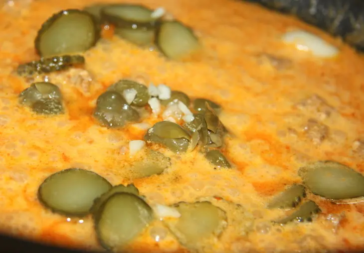 Паста "romeo" на мясном бульоне с тунцом, каперсами и сливочным маслом.: шаг 8