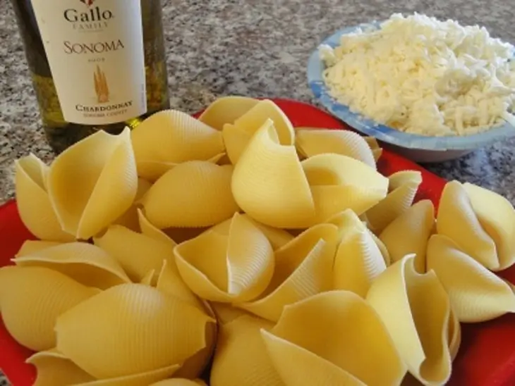 Ракушки с мясом и грибами под сырно-томатным соусом: шаг 5