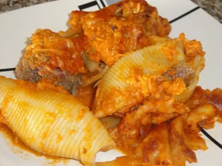 Ракушки с мясом и грибами под сырно-томатным соусом: шаг 9