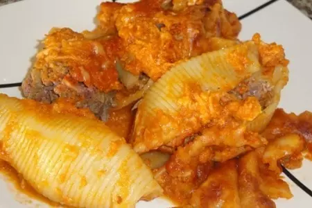 Ракушки с мясом и грибами под сырно-томатным соусом: шаг 9
