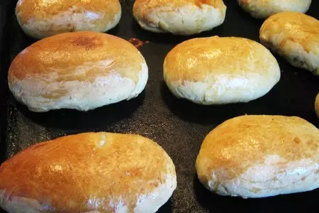 Сытные пирожки с грибами и курицей: шаг 5