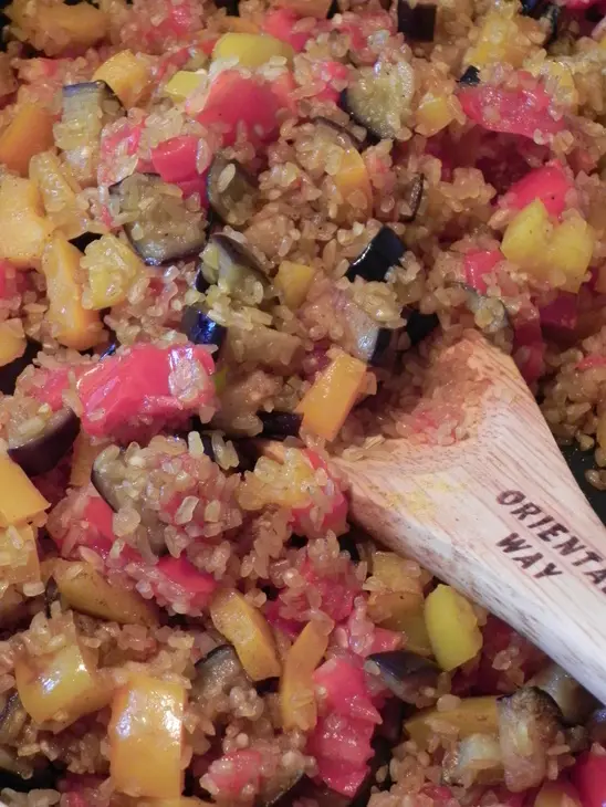 Булгур с овощами и соусом из баклажан: шаг 4