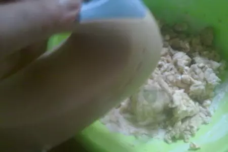 Медовый кекс с грецкими орехами, финиками и бананами: шаг 2