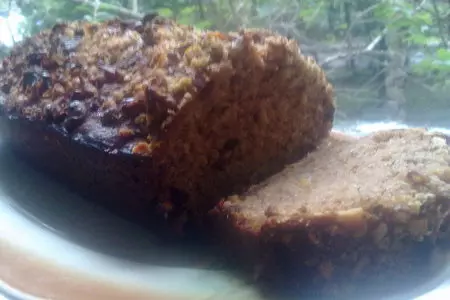 Медовый кекс с грецкими орехами, финиками и бананами: шаг 9