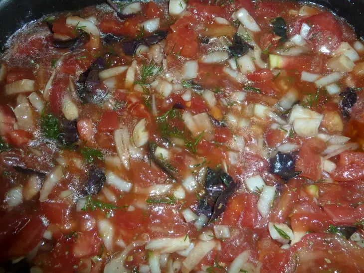 Скумбрия плаки ( скумбрия запеченная с овощами) критская кухня: шаг 3