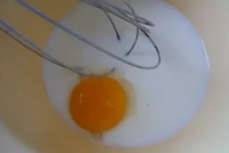 Летний персиковый пирог со штрейзелем и кокосовым соусом: шаг 5