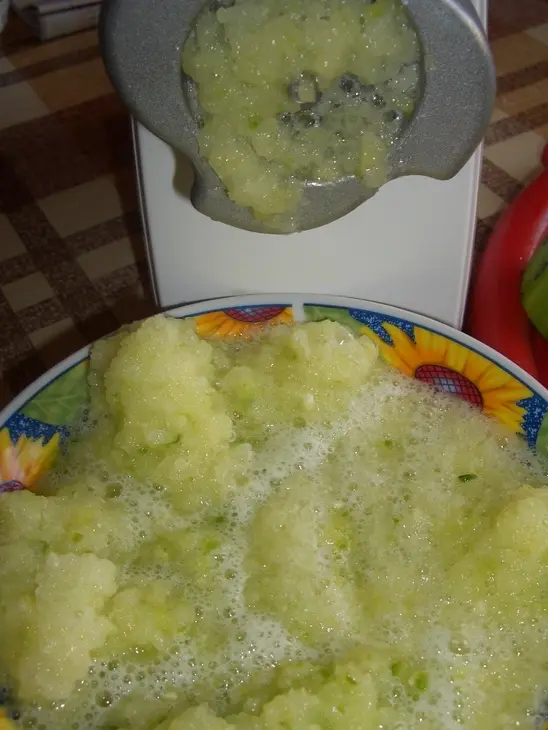 Кабачковая икра с чесноком: шаг 2