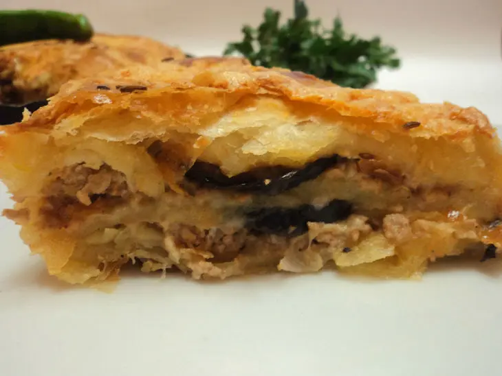 Слоеный пирог с мясом и не только.: шаг 6