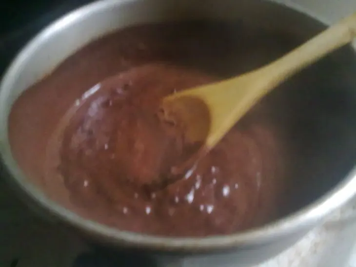 Шоколадный пирог с яблоками: шаг 2