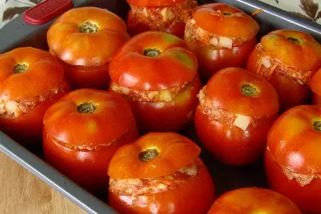 Помидоры фаршированные свининой, сыром и овощами: шаг 7