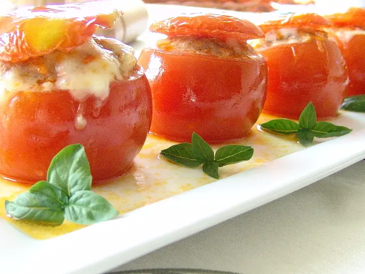 Помидоры фаршированные свининой, сыром и овощами: шаг 8