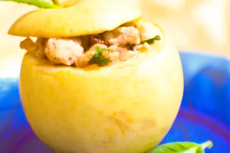 Яблоки, фаршированные курицей, черносливом и грецкими орехами: шаг 5