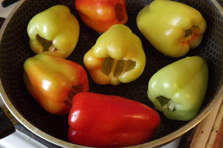 Фаршированный перец в томатно-сметанном соусе: шаг 2