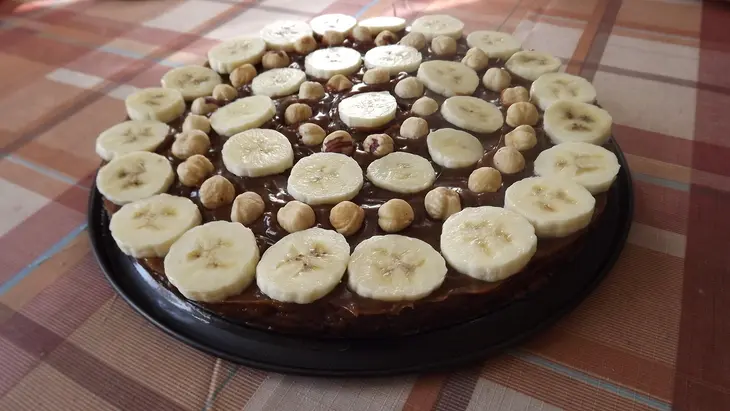 Торт с бананами, вареной сгущенкой и фундуком: шаг 6