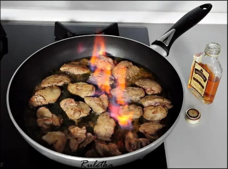 Мясной террин с печёночным паштетом: шаг 4