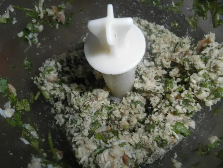 Шарики из курицы с грибами: шаг 2