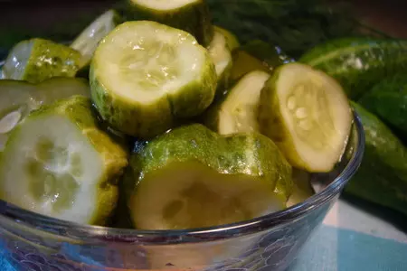 Быстро маринованные огурчики с рисовым уксусом.: шаг 2
