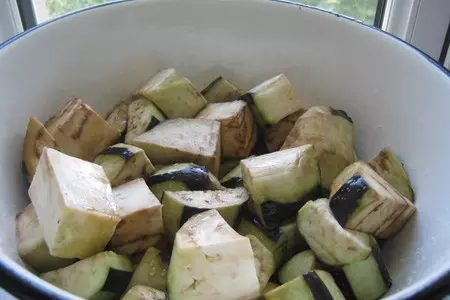 "удачное решение" - овощи запечённые с курицей и грибами под сырной корочкой .: шаг 4