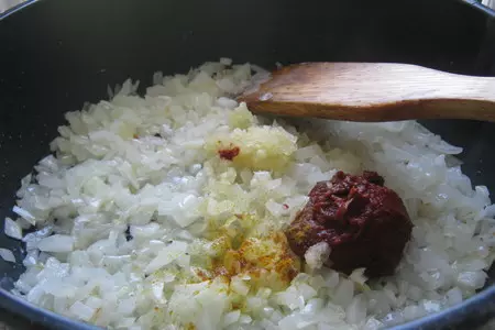 "удачное решение" - овощи запечённые с курицей и грибами под сырной корочкой .: шаг 6