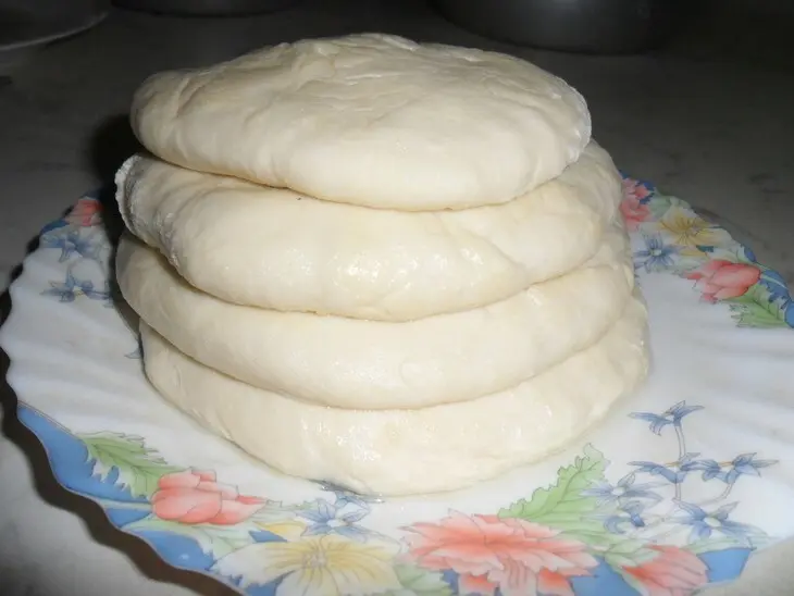 Бурек по сербски(с мясом и сыром): шаг 3