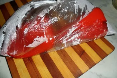 Чушки бурек(болгарский перец в панировке фаршированный мясным фаршем и сыром.): шаг 2