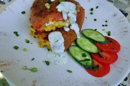 Чушки бурек(болгарский перец в панировке фаршированный мясным фаршем и сыром.): шаг 6