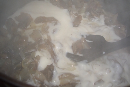 Фрикадельки в сметано-грибном соусе: шаг 7
