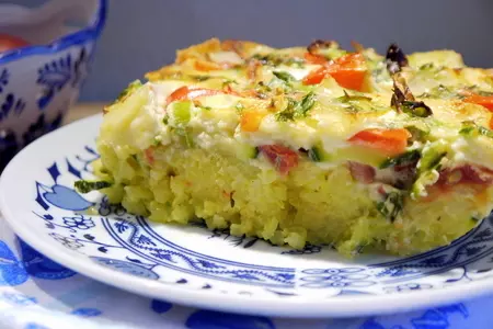 Рисовая запеканка "мозаика" с помидорами, цукини и мягким французским сыром: шаг 9