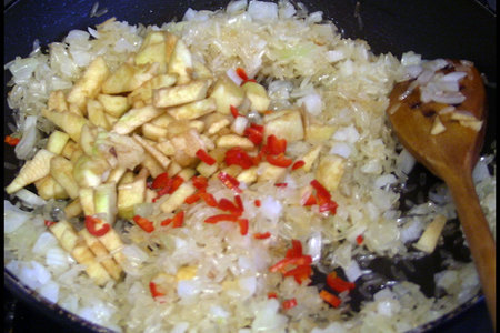 Фаршированная утка с рисом и соусом: шаг 10