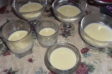 Панна котта с карамельно-суфлейной прослойкой: шаг 5