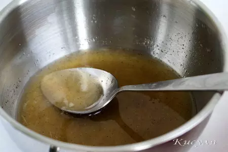 Утиная грудка в медовой глазури с гарниром из яблок: шаг 4