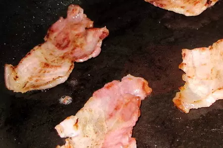 Картофельная запеканка с яблоками и беконом.: шаг 5