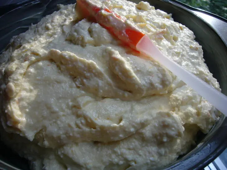 Сливочно - ванильная запеканка с творожным сыром и курагой.: шаг 5