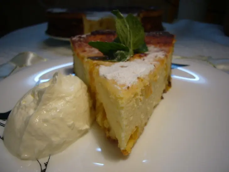 Сливочно - ванильная запеканка с творожным сыром и курагой.: шаг 7