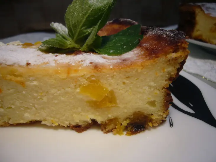 Сливочно - ванильная запеканка с творожным сыром и курагой.: шаг 8