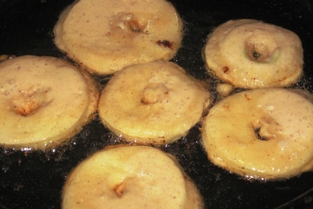 Пончики с яблоками к завтраку: шаг 7