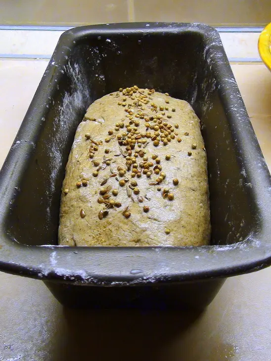 Хлеб с сухим квасом, псевдо старорусский. простой, но невероятно вкусный.: шаг 10