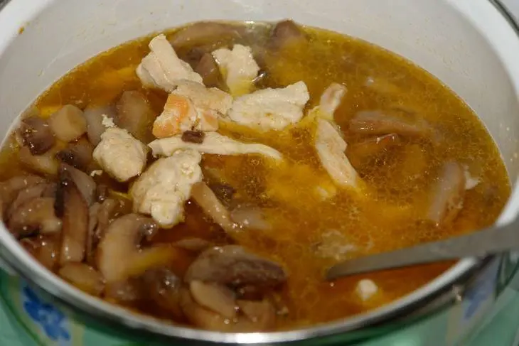 Курица с грибами и китайской спаржевой фасолью: шаг 7