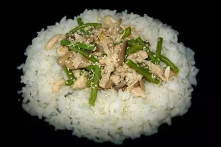 Курица с грибами и китайской спаржевой фасолью: шаг 9