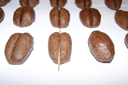 Печенье "кофейные зёрна с шоколадом": шаг 5