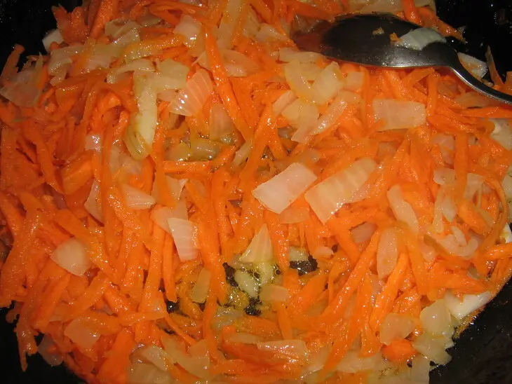 Горячая закуска из лаваша с курицей и баклажанами: шаг 2