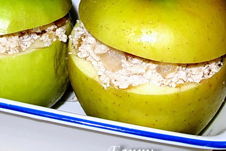 Яблоки, фаршированные индейкой с яблочно-медовым соусом: шаг 8