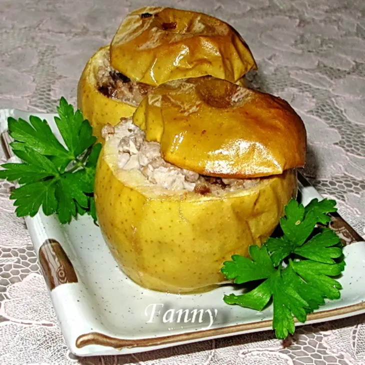Яблоки, фаршированные индейкой с яблочно-медовым соусом: шаг 10